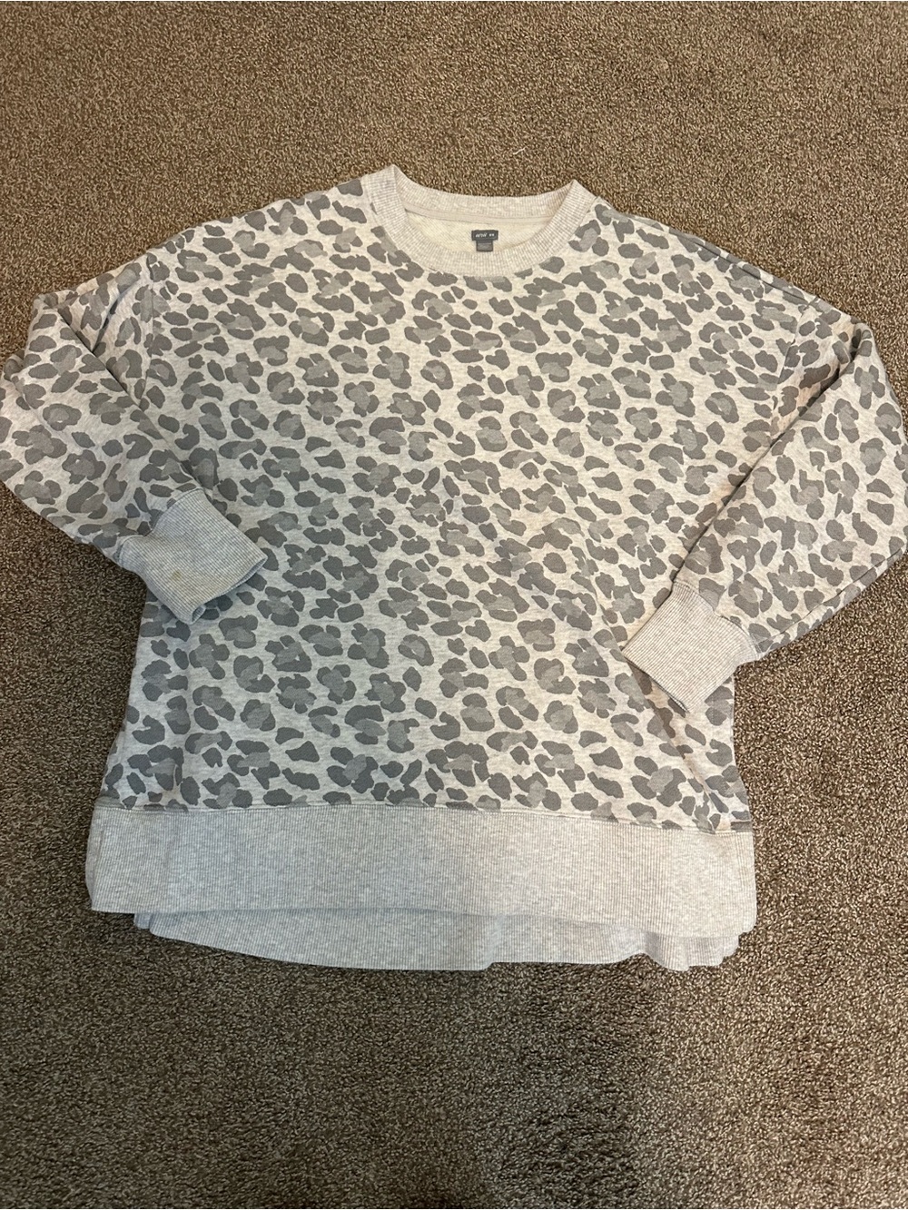 Aerie Gray Leopard Print Crewneck Sweatshirt Side Slit Size M